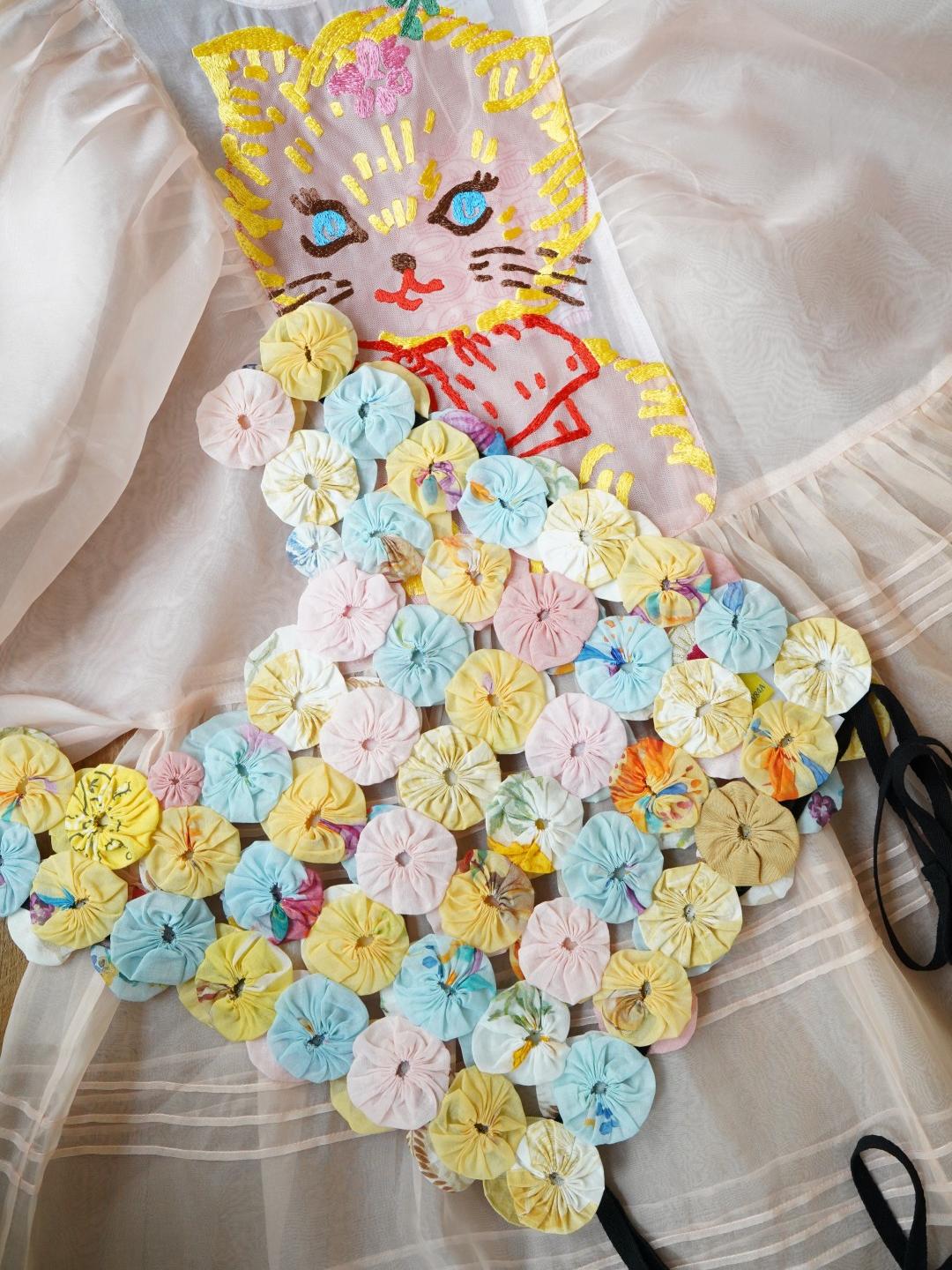 Unlogical Poem Heavy-Duty Colorful Yo-Yo Flower Tie-Back Vest