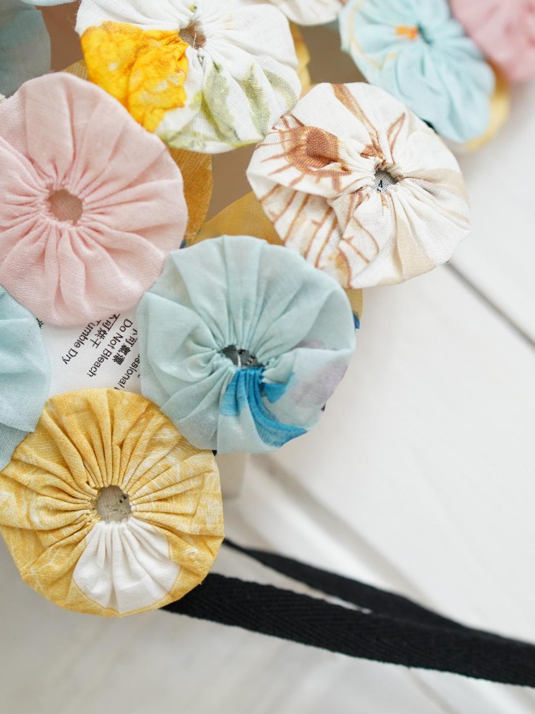 Unlogical Poem Heavy-Duty Colorful Yo-Yo Flower Tie-Back Vest