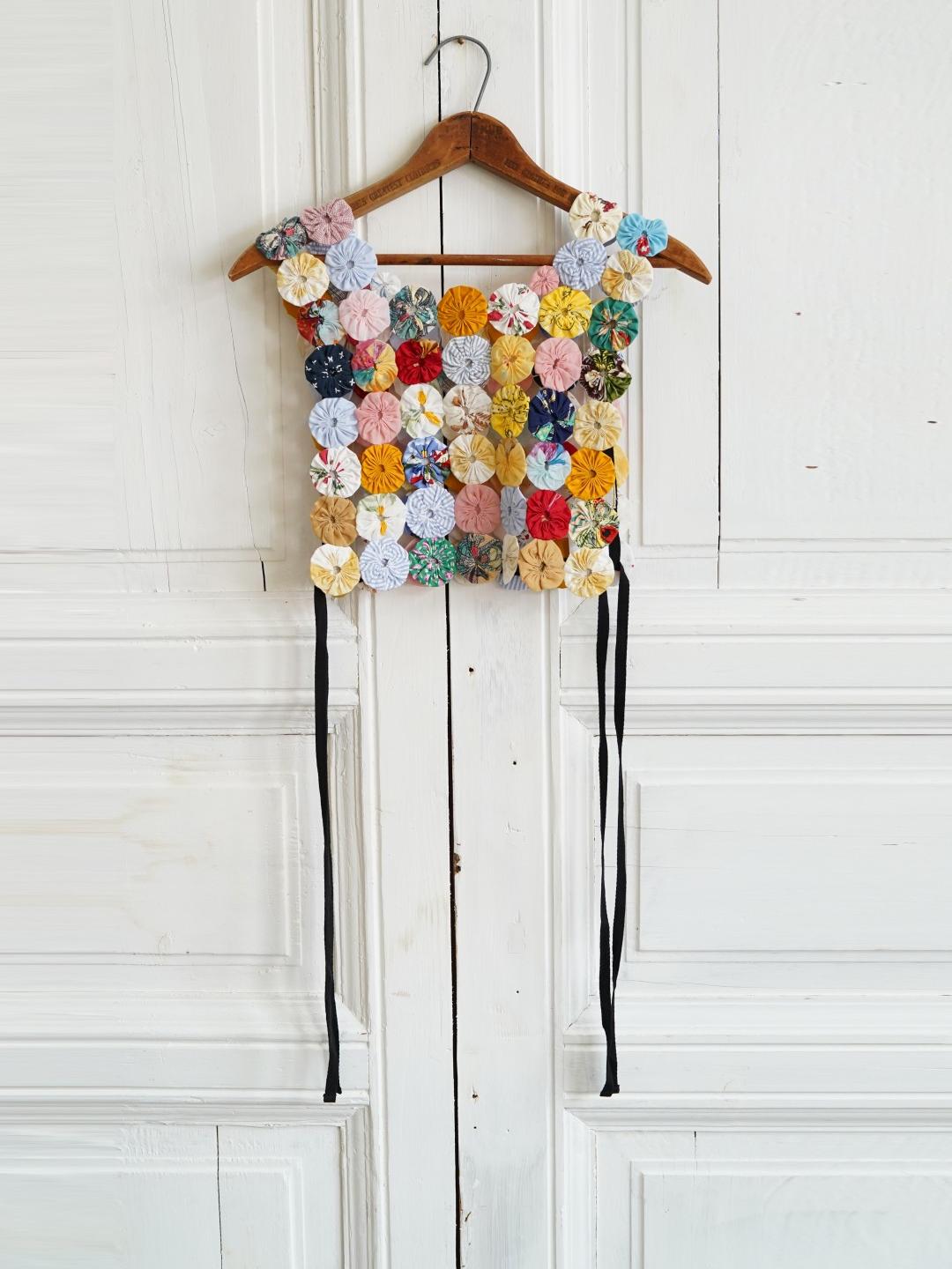 Unlogical Poem Heavy-Duty Colorful Yo-Yo Flower Tie-Back Vest