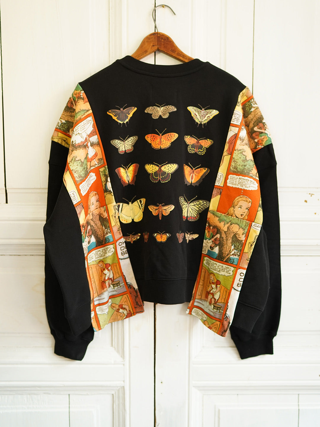 Unlogical Poem Butterfly Embroidery Patchwork Black Sweater