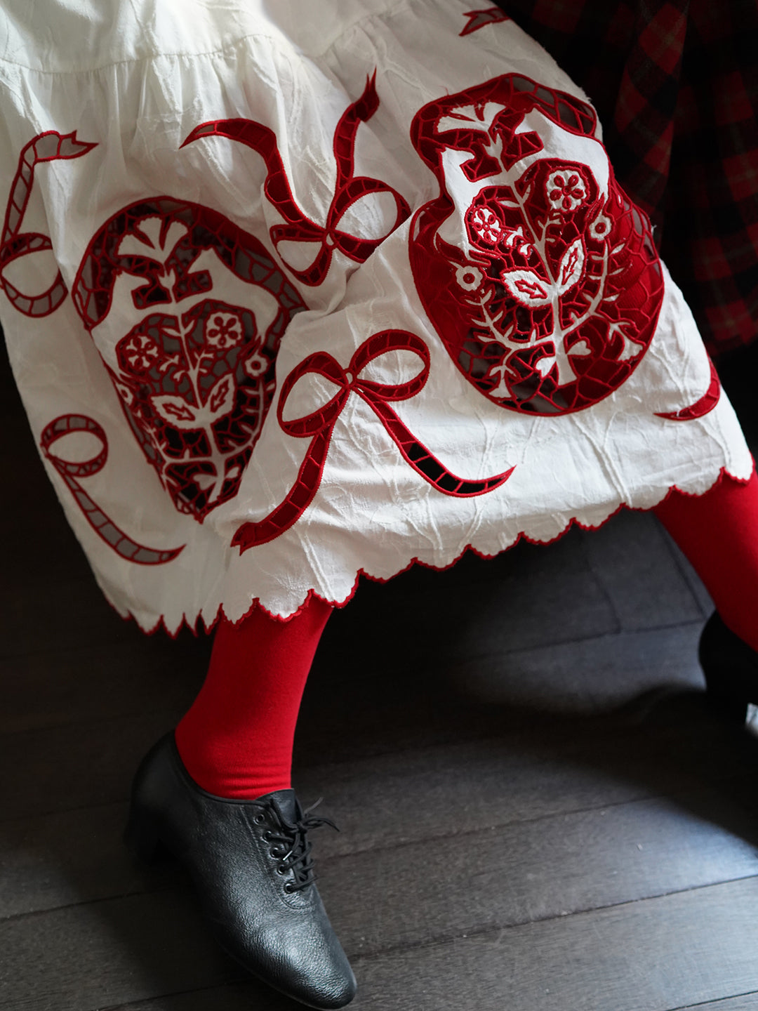 Unlogical Poem Victorian-style Paper-cut Pattern Hollow Embroidery Cotton Dress