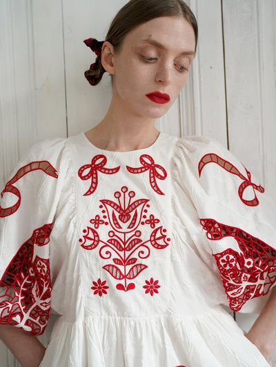 Unlogical Poem Victorian-style Paper-cut Pattern Hollow Embroidery Cotton Dress