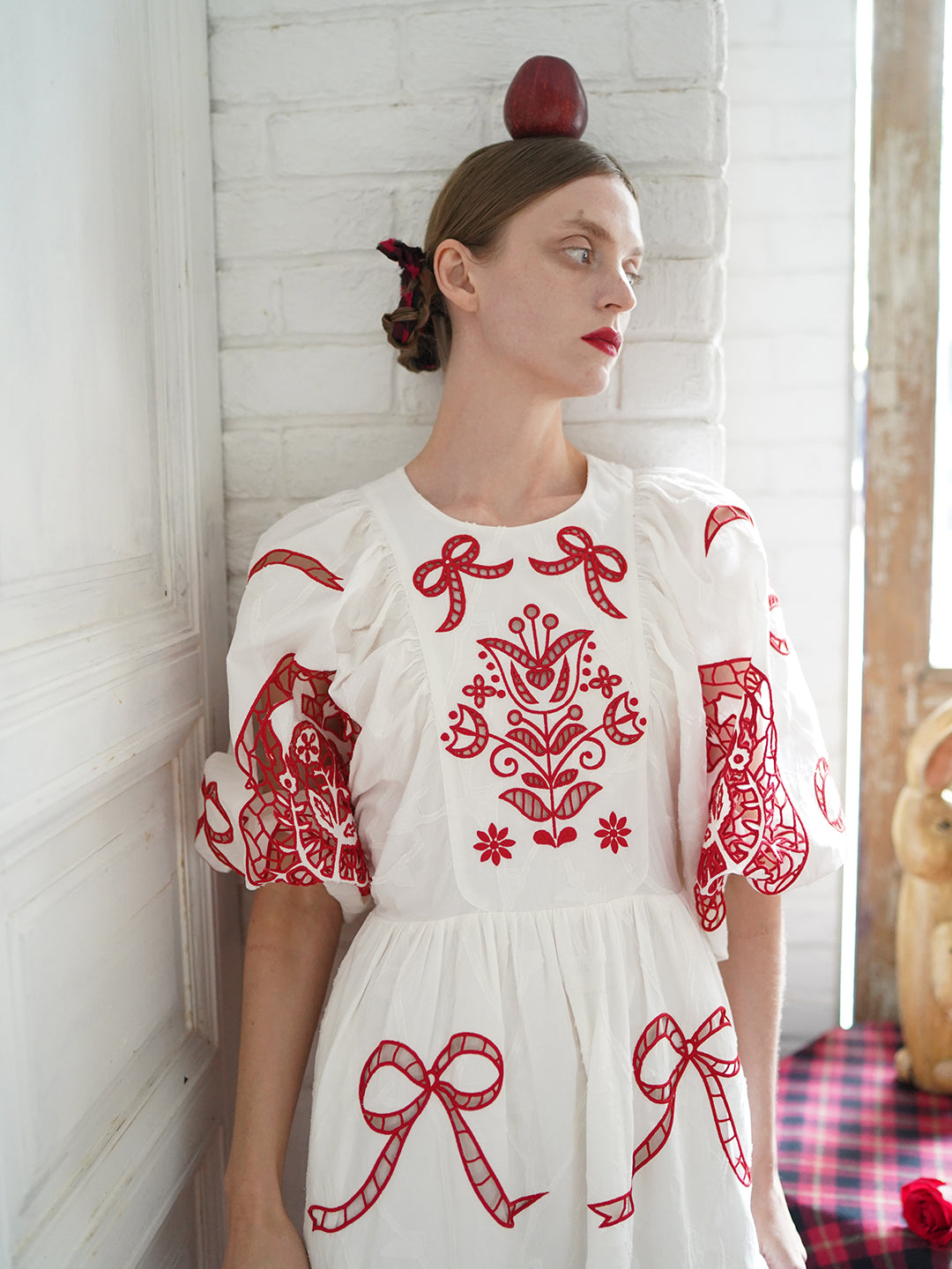 Unlogical Poem Victorian-style Paper-cut Pattern Hollow Embroidery Cotton Dress