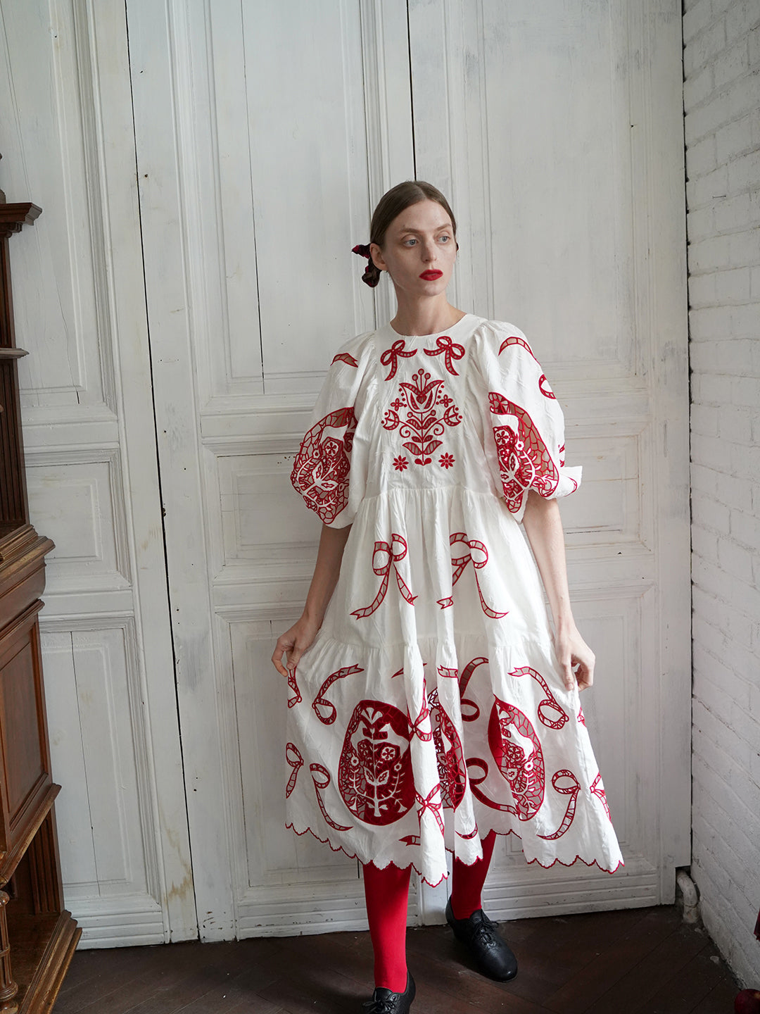 Unlogical Poem Victorian-style Paper-cut Pattern Hollow Embroidery Cotton Dress