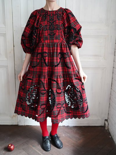 Unlogical Poem Victorian-style Paper-cut Pattern Hollow Embroidery Tartan Woolen Dress