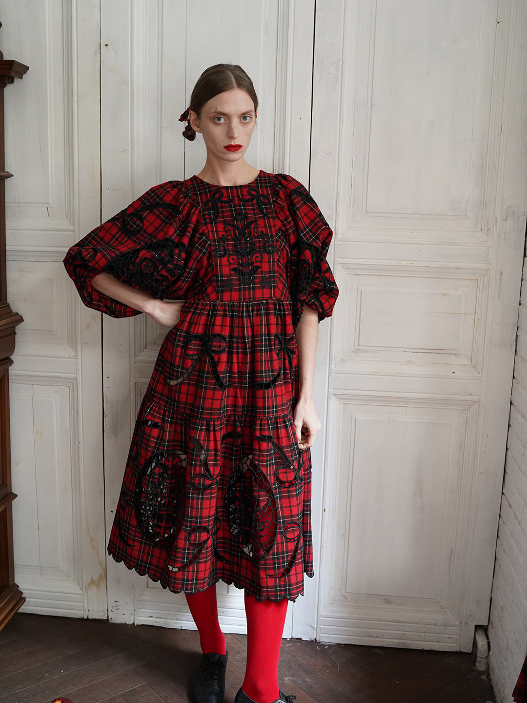 Unlogical Poem Victorian-style Paper-cut Pattern Hollow Embroidery Tartan Woolen Dress
