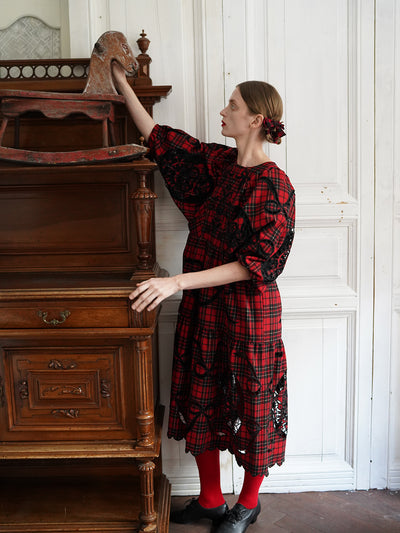 Unlogical Poem Victorian-style Paper-cut Pattern Hollow Embroidery Tartan Woolen Dress