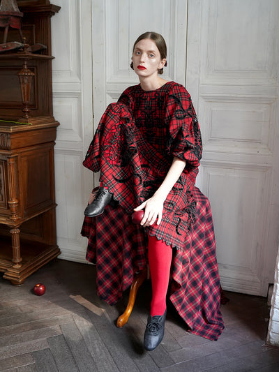 Unlogical Poem Victorian-style Paper-cut Pattern Hollow Embroidery Tartan Woolen Dress