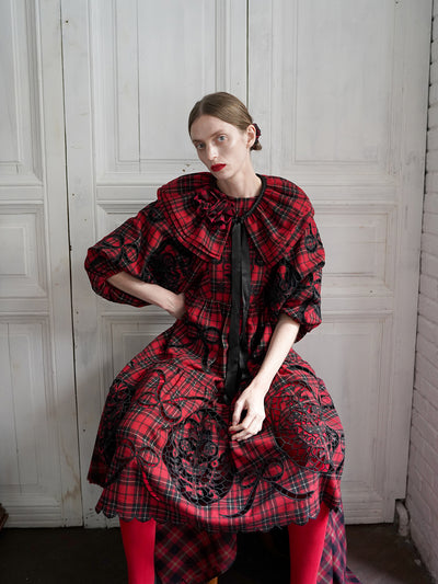 Unlogical Poem Victorian-style Paper-cut Pattern Hollow Embroidery Tartan Woolen Dress