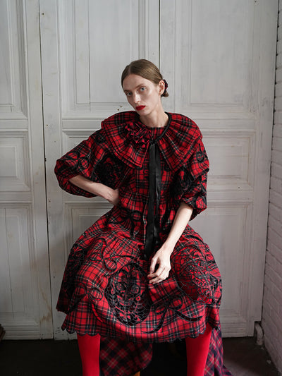 Unlogical Poem Victorian-style Paper-cut Pattern Hollow Embroidery Tartan Woolen Dress