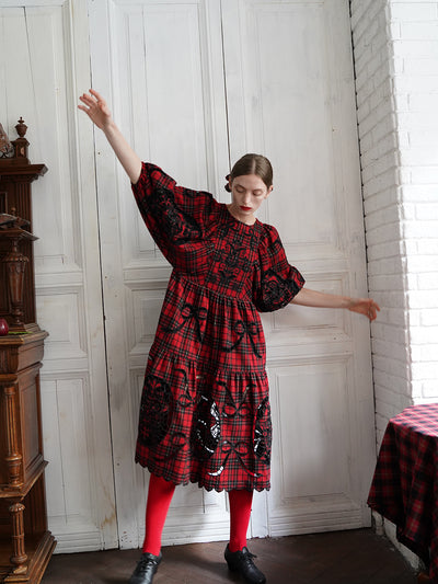 Unlogical Poem Victorian-style Paper-cut Pattern Hollow Embroidery Tartan Woolen Dress