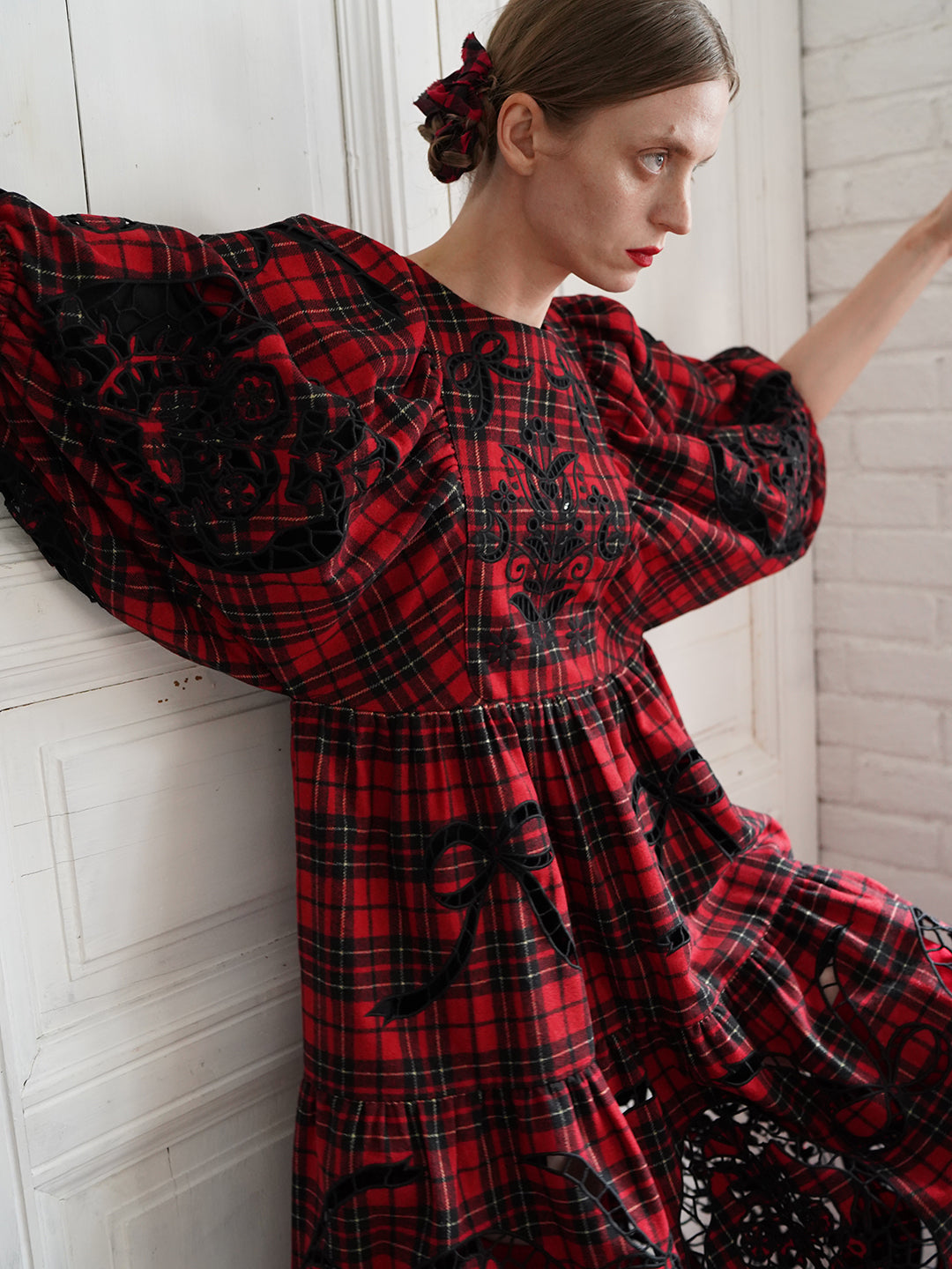 Unlogical Poem Victorian-style Paper-cut Pattern Hollow Embroidery Tartan Woolen Dress
