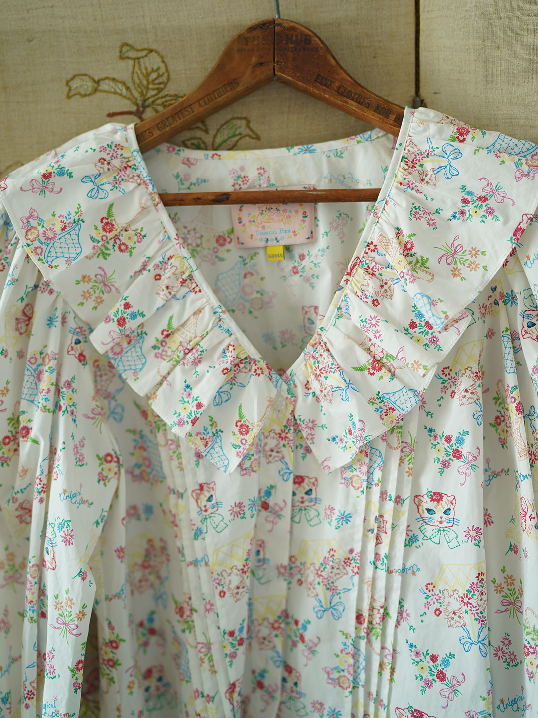 Unlogical Poem Vintage V-Neck Ruffled Cat Floral Shirt