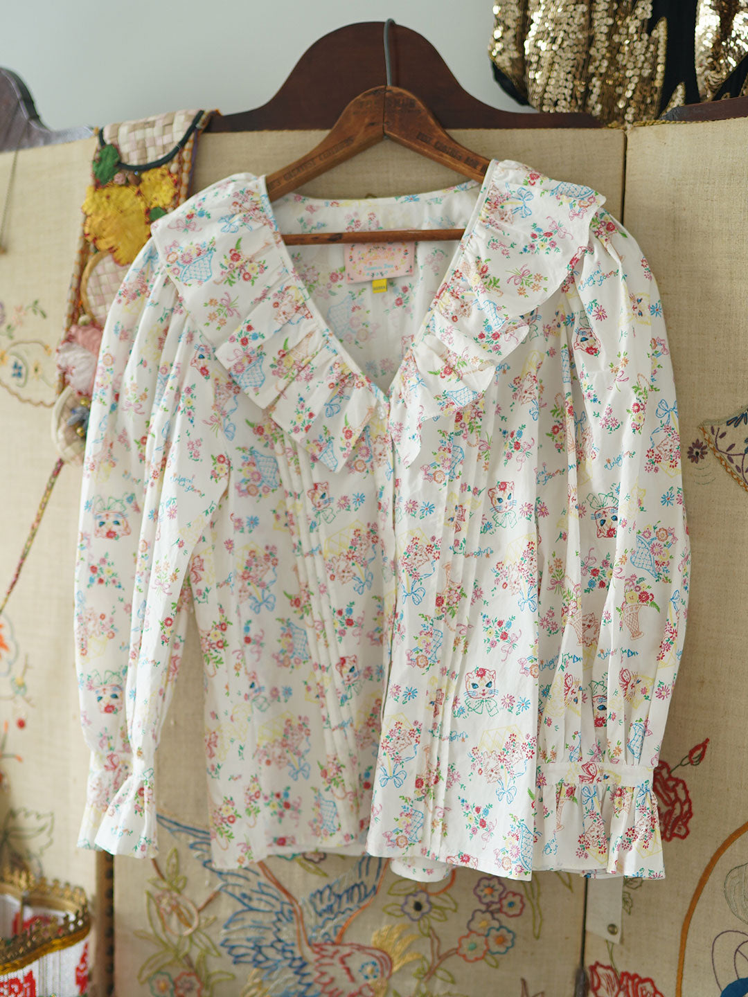 Unlogical Poem Vintage V-Neck Ruffled Cat Floral Shirt