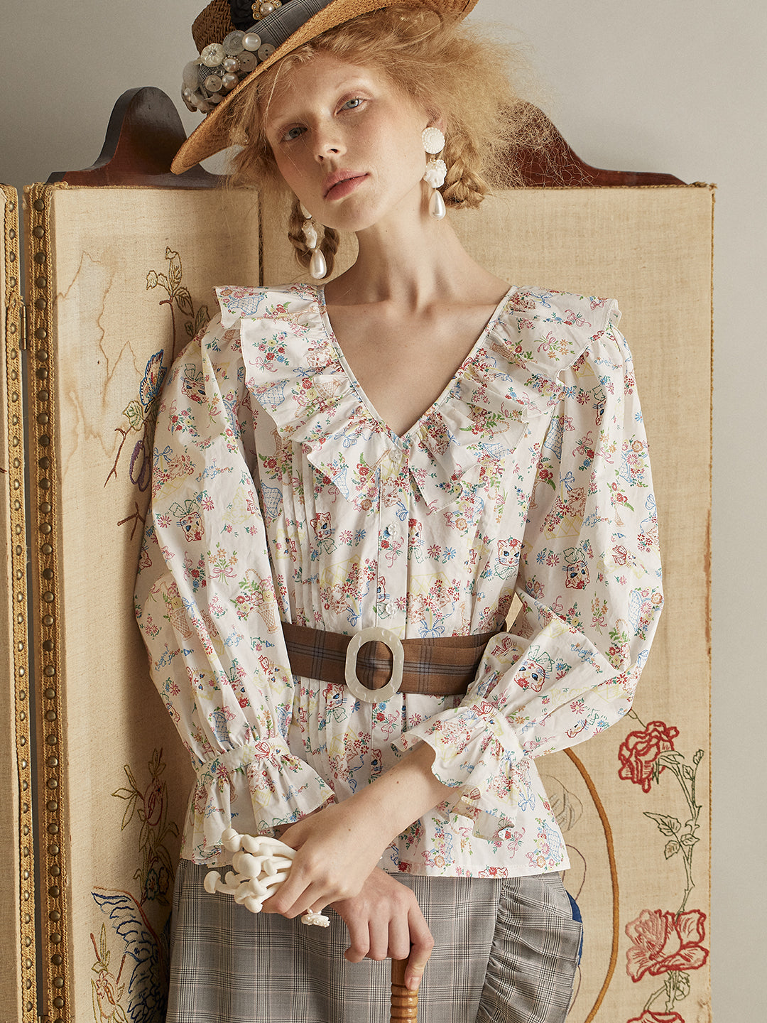 Unlogical Poem Vintage V-Neck Ruffled Cat Floral Shirt