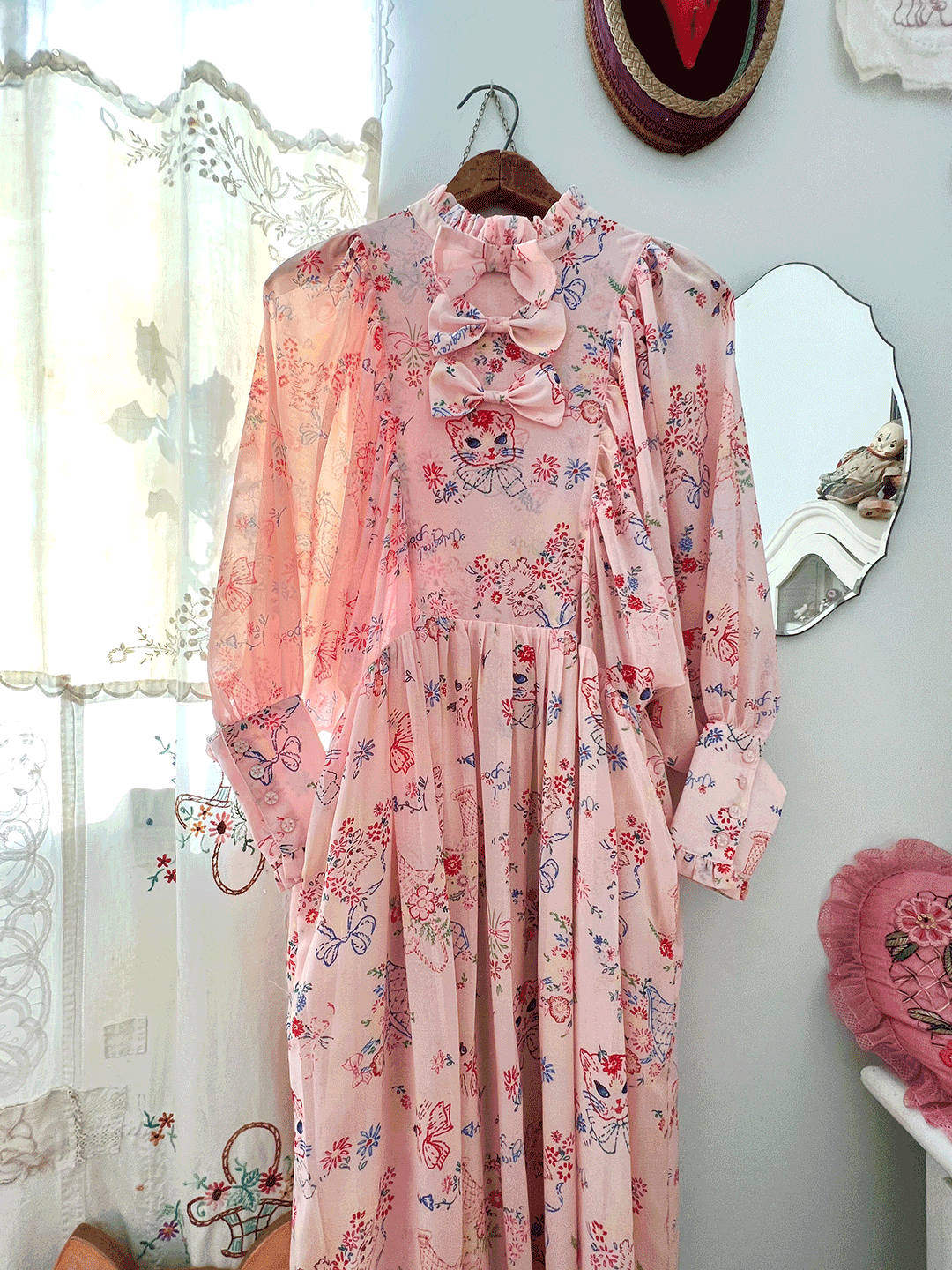 Unlogical Poem Vintage-style Cat Illustration Printed Chiffon Dress