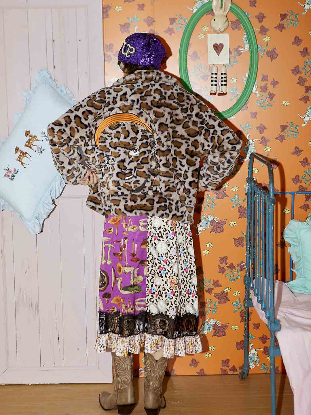 Unlogical Poem Pink Leopard Print Fake Fur Embroidered Jacket