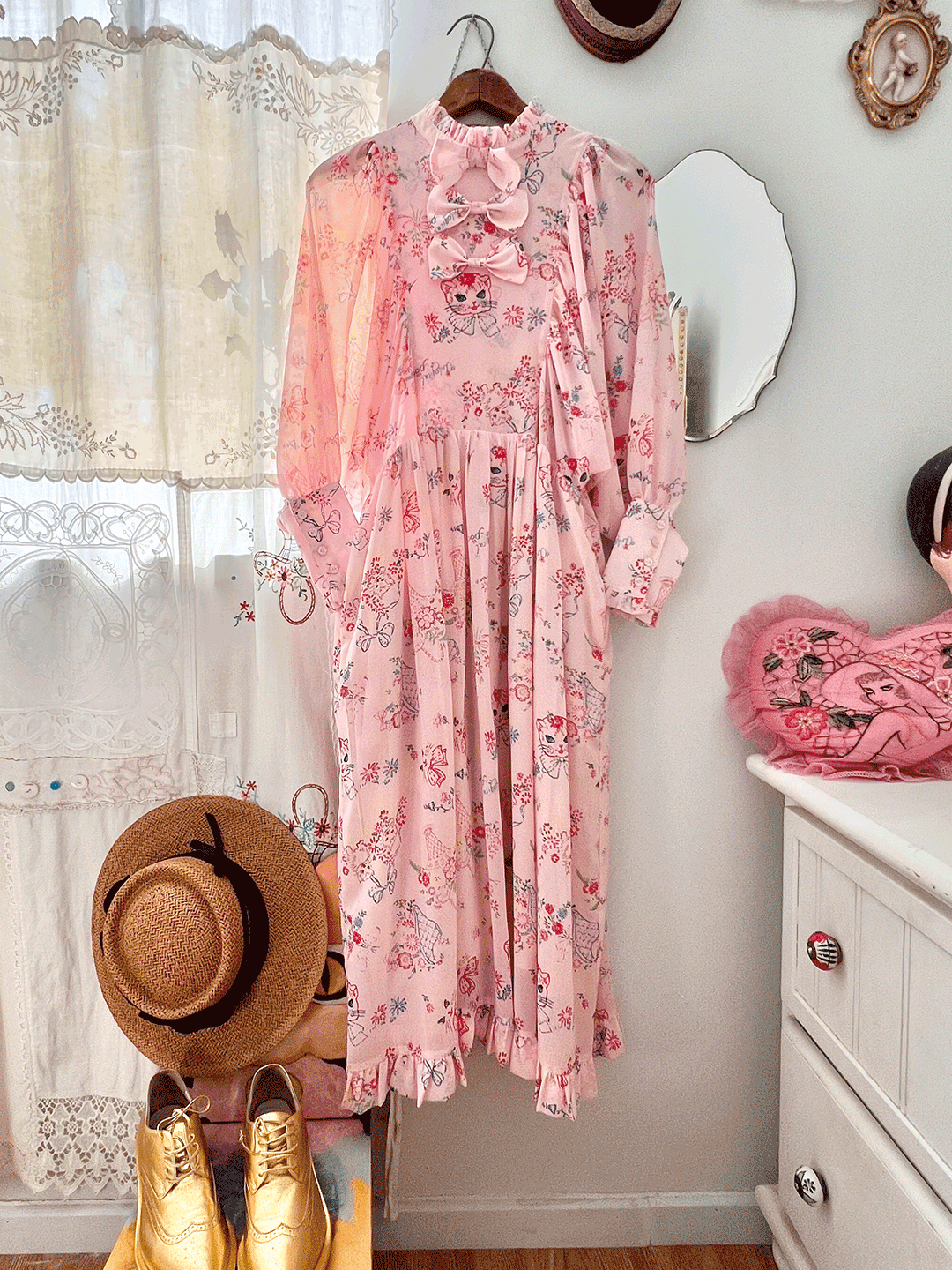 Unlogical Poem Vintage-style Cat Illustration Printed Chiffon Dress