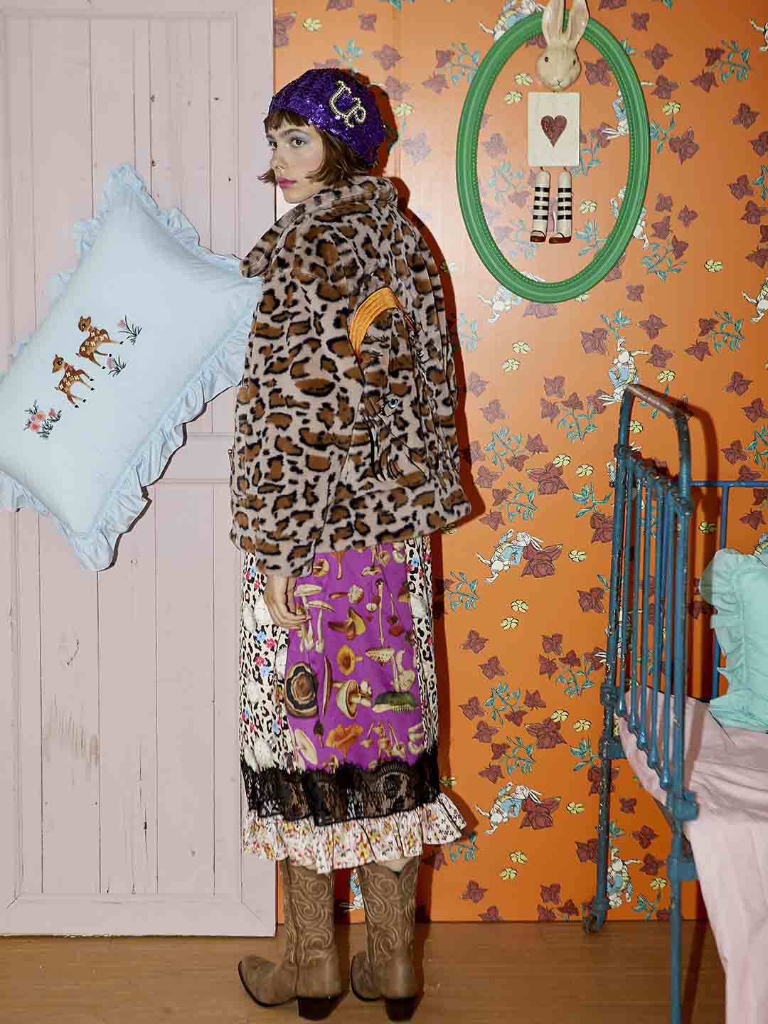 Unlogical Poem Pink Leopard Print Fake Fur Embroidered Jacket