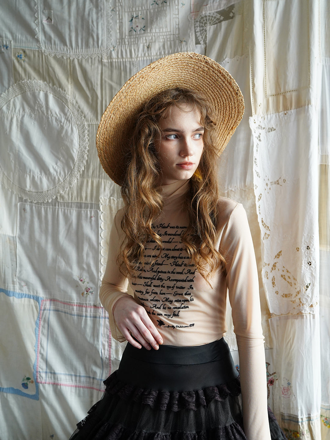 Unlogical Poem Poetry-embroidered Mesh Bottoming Shirt