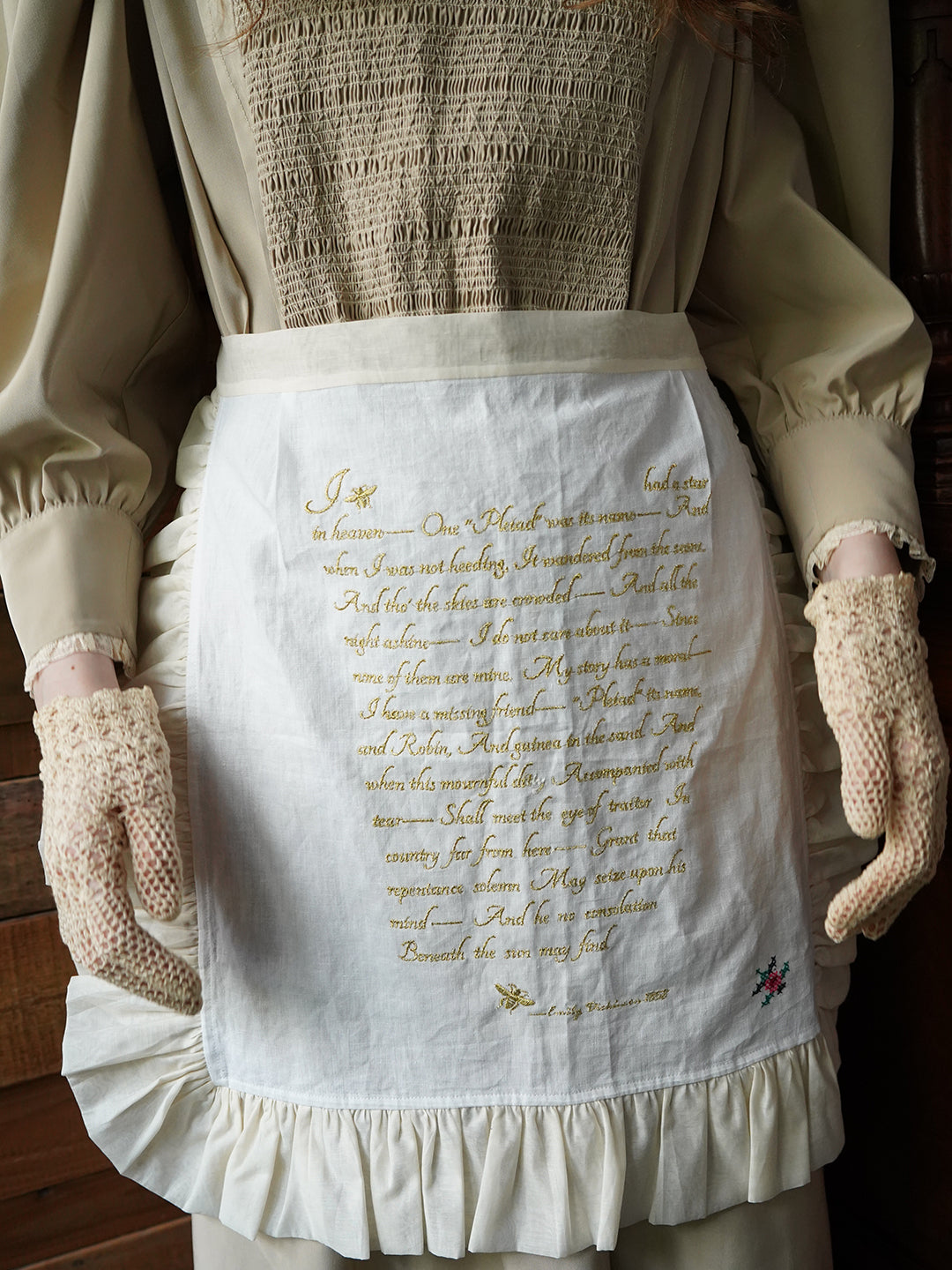 Unlogical Poem Poetry-embroidered Cotton Short Apron