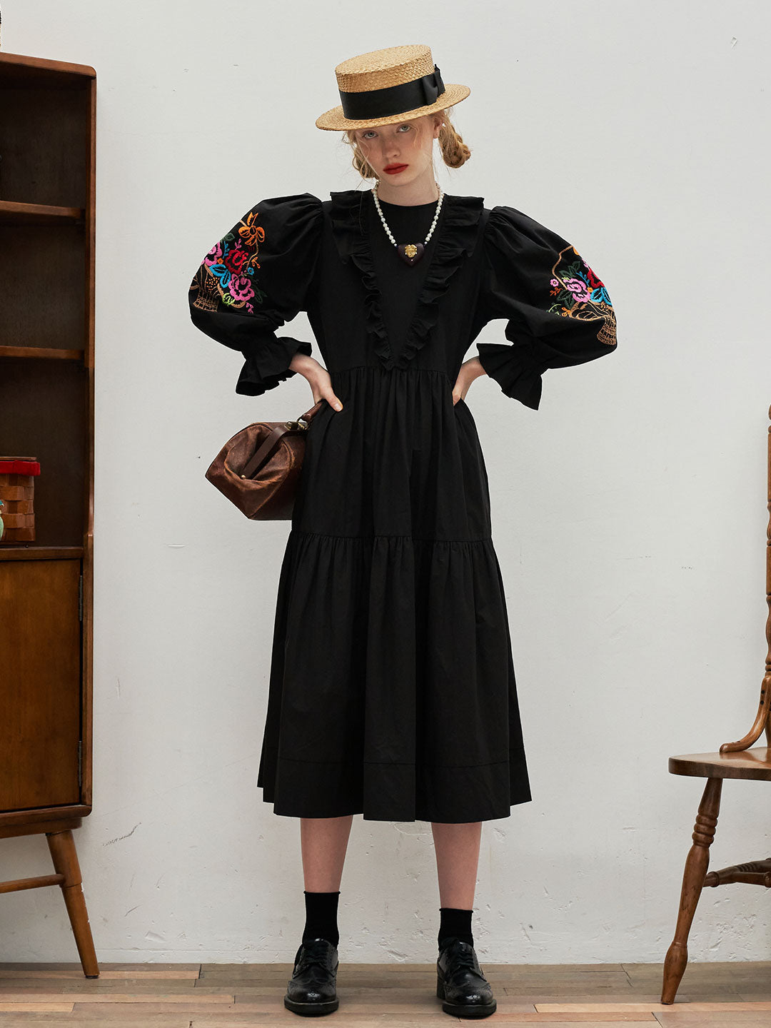 Unlogical Poem Puff Sleeve Embroidered Dress
