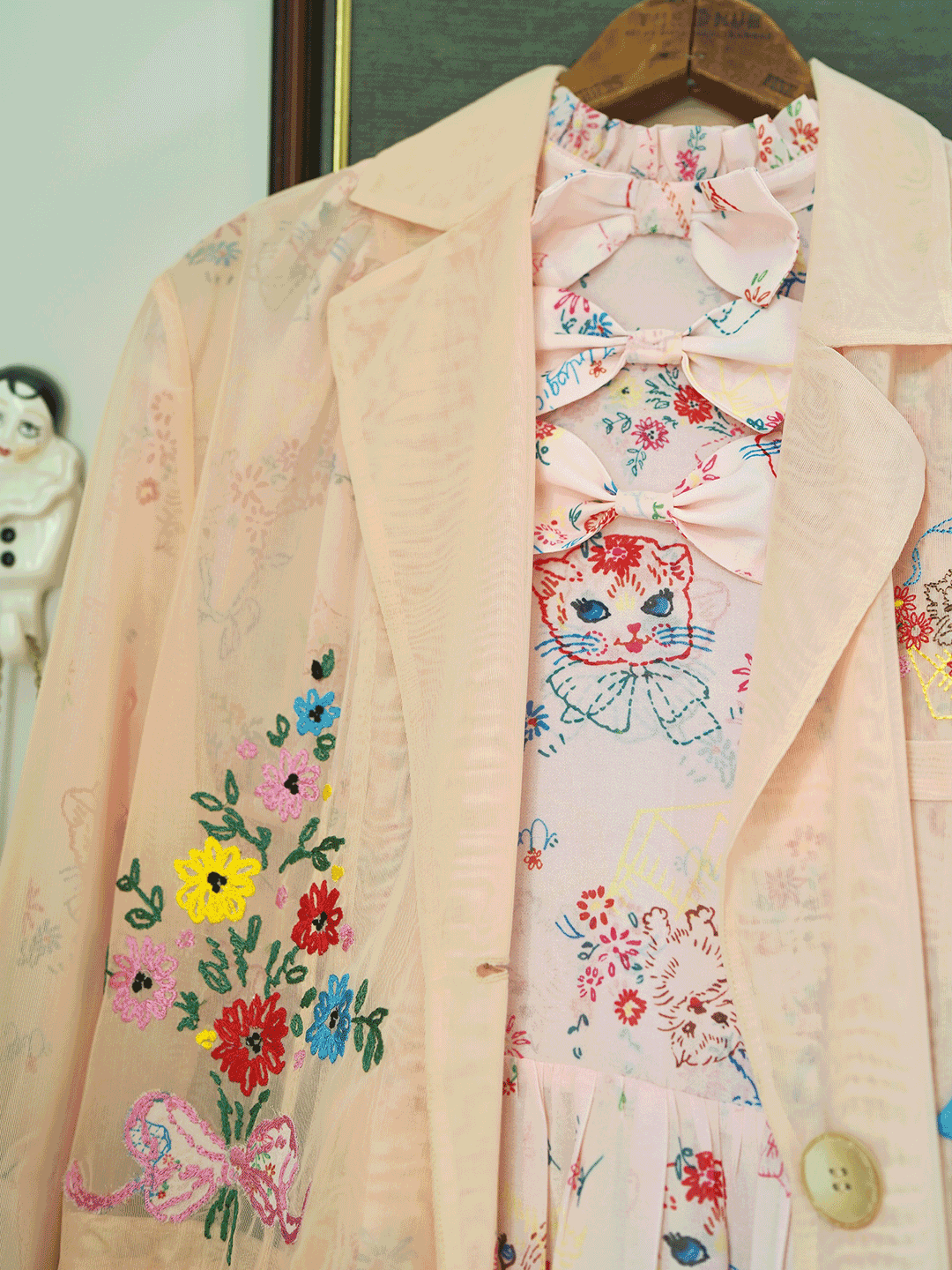Unlogical Poem Floral & Cat Embroidered Blazer